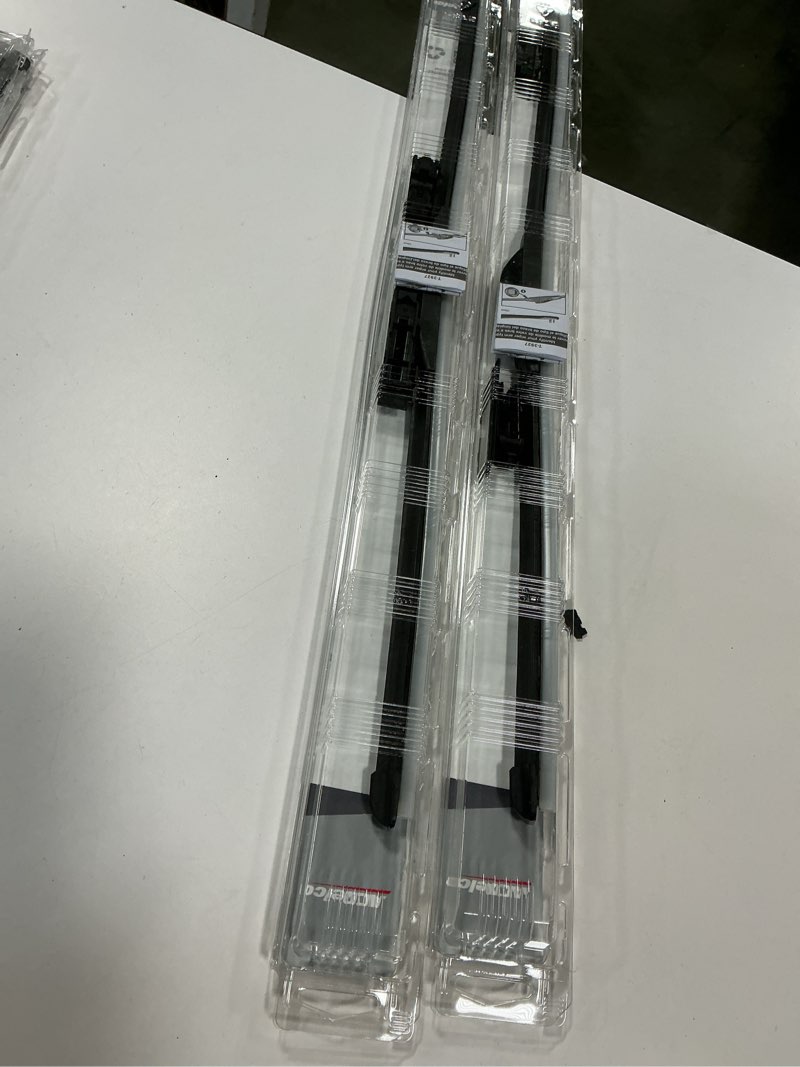 Condition photo showing New/Like New for (Pack Of 2) ACDelco Silver 8-9026 (19426431) Beam Wiper Blade, 26.0 in