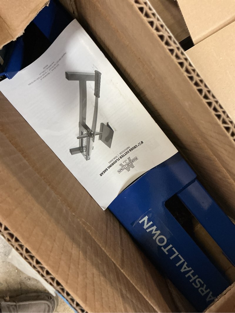 Condition photo showing Good Condition for marshalltown 8.5 inch flooring cross cutter, engineered for laminate and vinyl, adjsutable, fcc85.