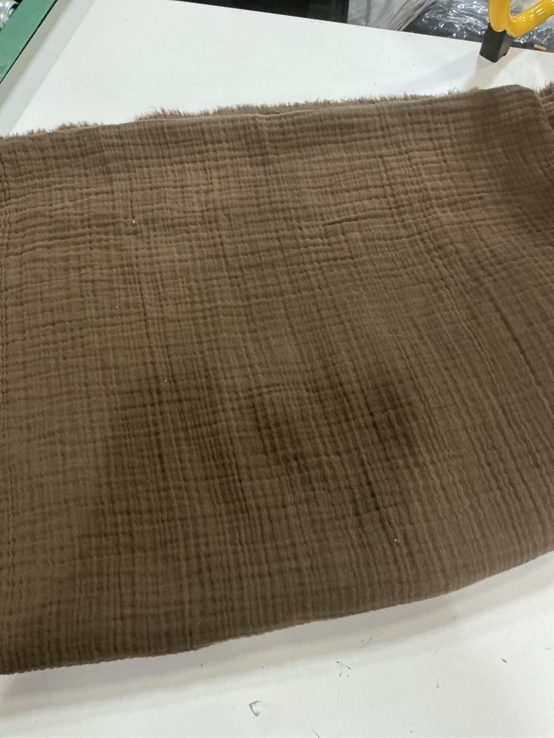 Condition photo showing Good Condition for quince, organic airy gauze throw blanket/50x60 inch/chocolate