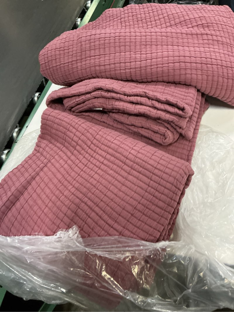Condition photo showing Good Condition for organic ribbed cotton coverlet set, king/cal king, plum