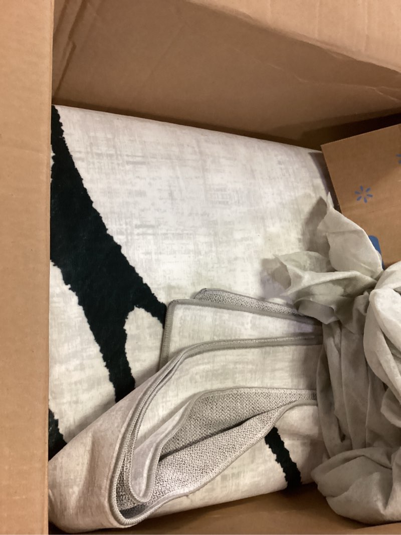 Condition photo showing Good Condition for YIHOUSE Modern Washable 8'x10' Area Rug for Living Room Bedroom - Large Abstract Black and White Rug Non-Slip Ultra-Thin Home Decor,Warping,8x10ft Warping 8' x 10' (Rectangular)