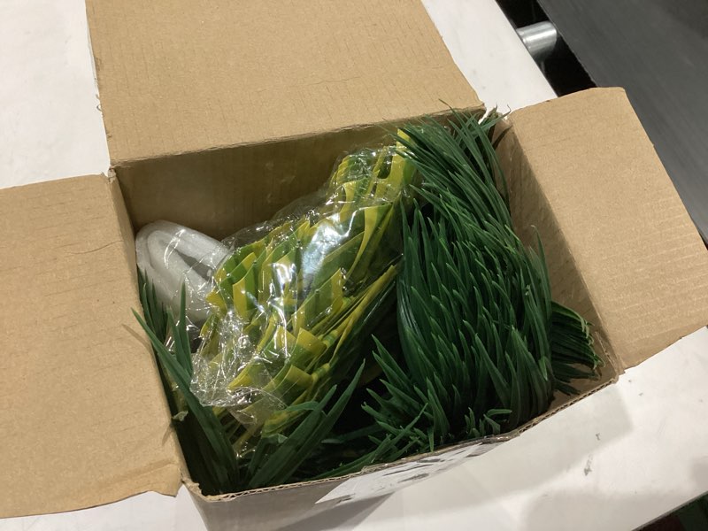 Condition photo showing Good Condition for qunclay 60 pcs 24.8 inches artificial palm leaves and 7.09 inches palm cross for palms sunday large faux plants holy week decor fronds fake tropical tree leaves for easter church events decor