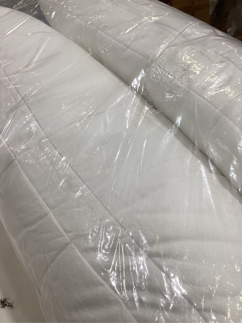 Condition photo showing Good Condition for Nuzzle Cooling Adjustable Pillows for Side Sleepers, Luxury King Size Set of 2 Bed Pillows Hotel Collection - Best Adjust Height Soft Firm Pillows for Back, Stomach and Side Sleepers King SIze (Set of 2) White