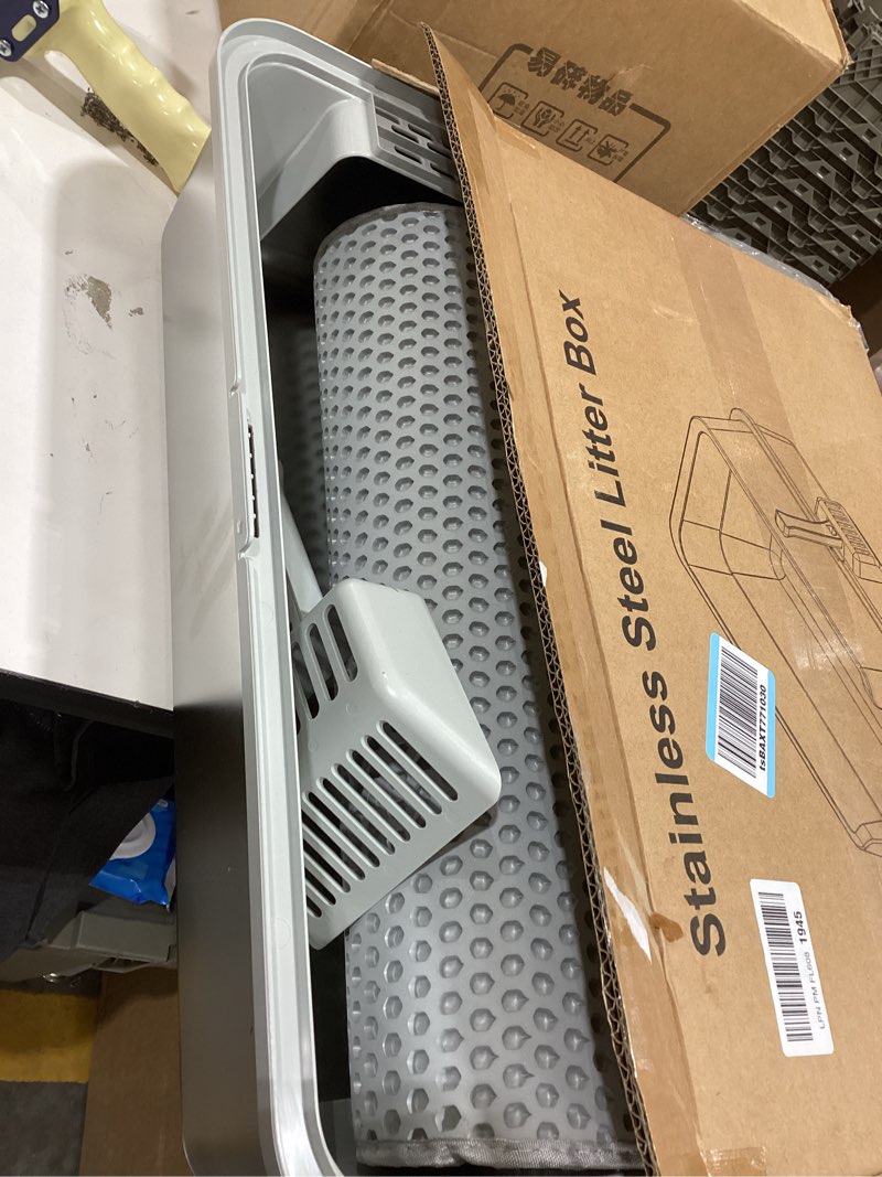 Condition photo showing Good Condition for Stainless Steel Litter Box, Extra Large Litter Boxes for Big Cats, XL Metal Cat Litter Box with High Sides Lid, Anti-Urine Leakage, Never Absorbs Odors, Easy Cleaning, Non-Stick, Include Scoop and Mat X-Large