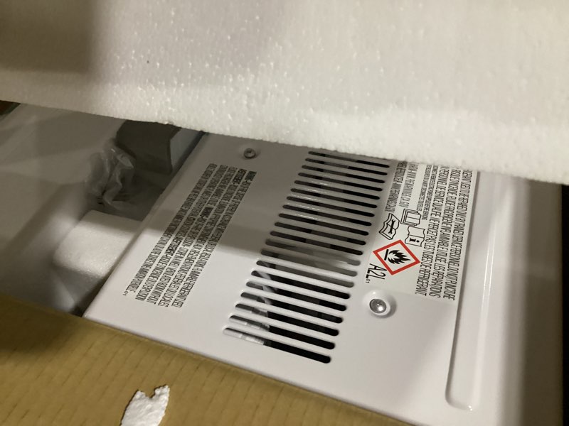 Condition photo showing Good Condition for midea 12,000 btu u shaped smart inverter window air conditioner - cools 550 sq ft, ultra quiet with open window flexibility - alexa/google assistant compatible - 35% energy savings, remote (updated) 12,000 btu (updated)