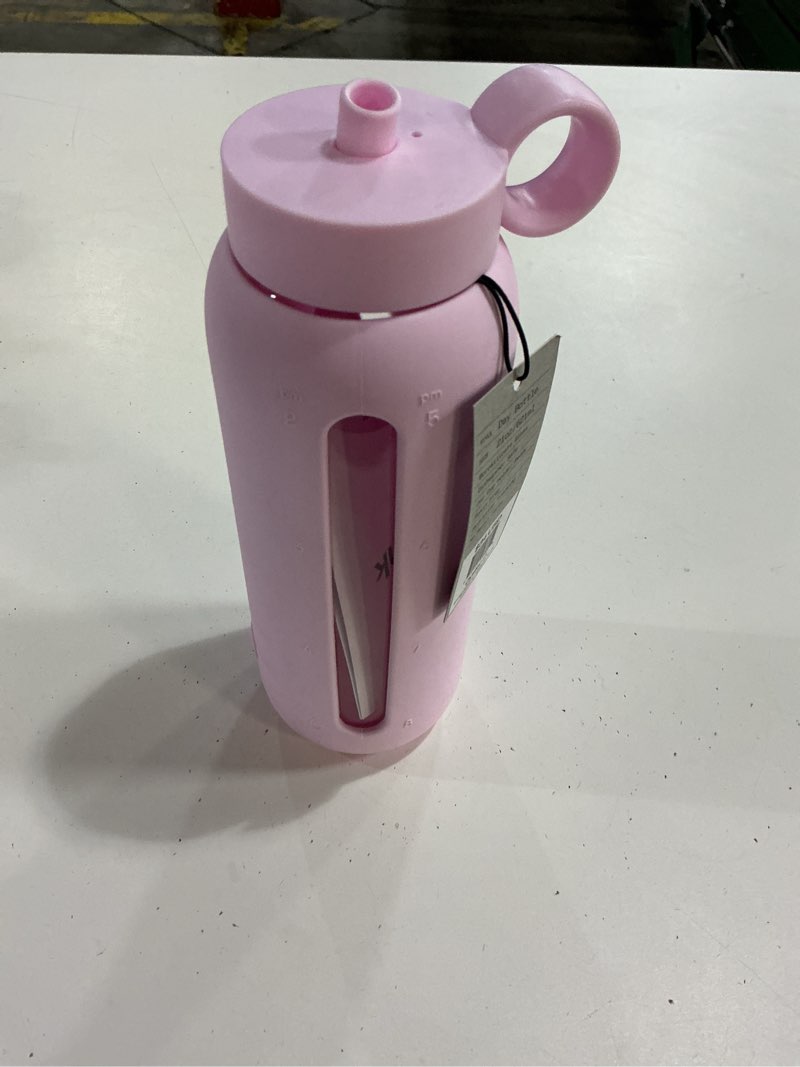 Condition photo showing New/Like New for bink 21 oz. day bottle with straw cap