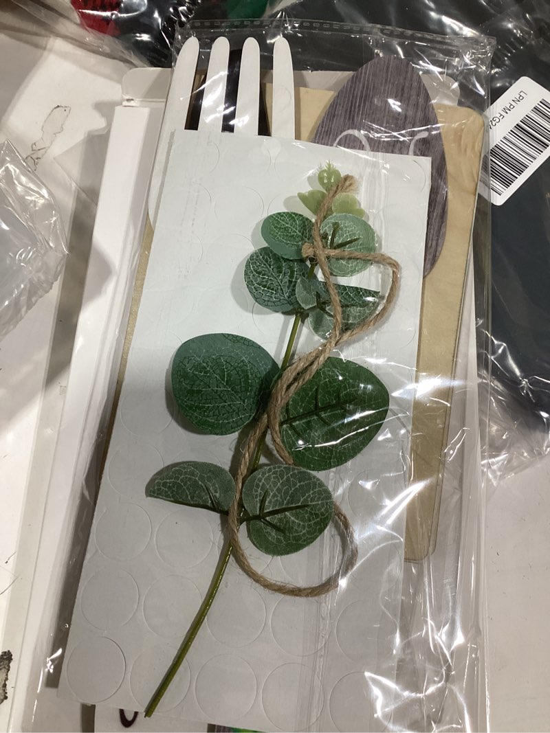 Condition photo showing Good Condition for Bucherry Set of 6 Sunflower Kitchen Decor Sets Eat Signs Fork and Spoon Wooden Wall Hanging Plaques Farmhouse Sunflower Kitchen Decor and Accessories