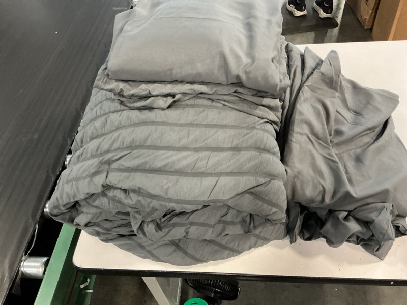 Condition photo showing Good Condition for seersucker all seasons 7 pieces dark gray cal king comforter set soft microfiber bed in a bag