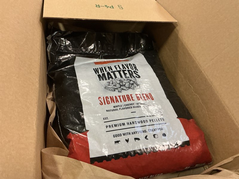 Condition photo showing New/Like New for Traeger Grills Signature Blend 100% All-Natural Wood Pellets for Smokers and Pellet Grills, BBQ, Bake, Roast, 18 lb. Bag 18lb Signature Blend