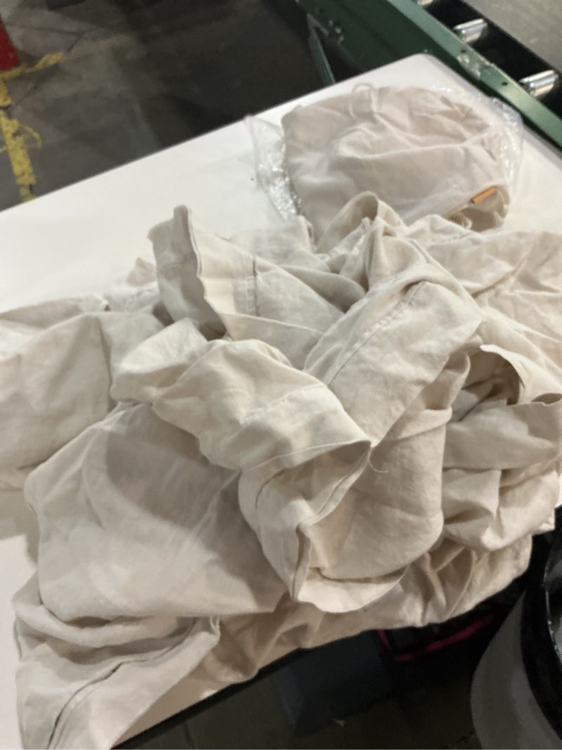 Condition photo showing Good Condition for quince full/queen duvet 88 in x 92 in, sand
