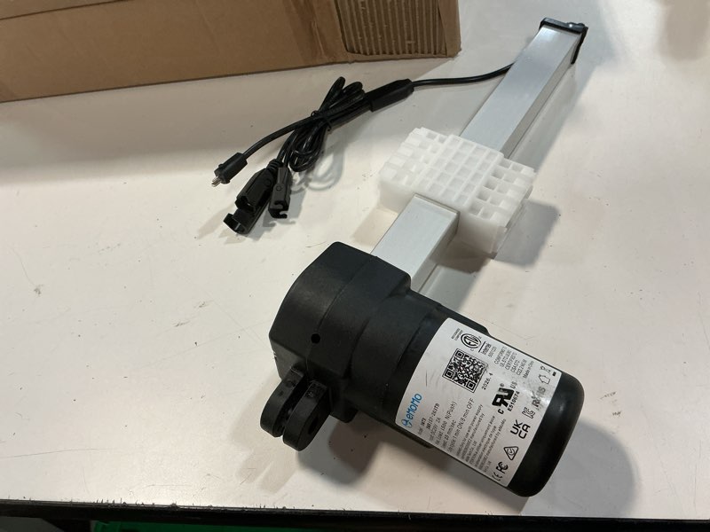Condition photo showing Good Condition for uetmulik power recliner lift chairs emomo model 3mtr 3mr157-203e linear actuator motor replacement