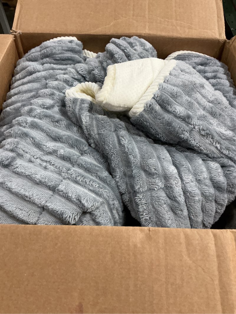 Condition photo showing Good Condition for Washable Pet-Friendly Couch Covers for Dogs Fuzzy Pet Sofa Covers Dog Couch Blankets and Cushion Covers for Sofa Light Grey 1pc/36"x 36"/Armrest or Backrest Cover