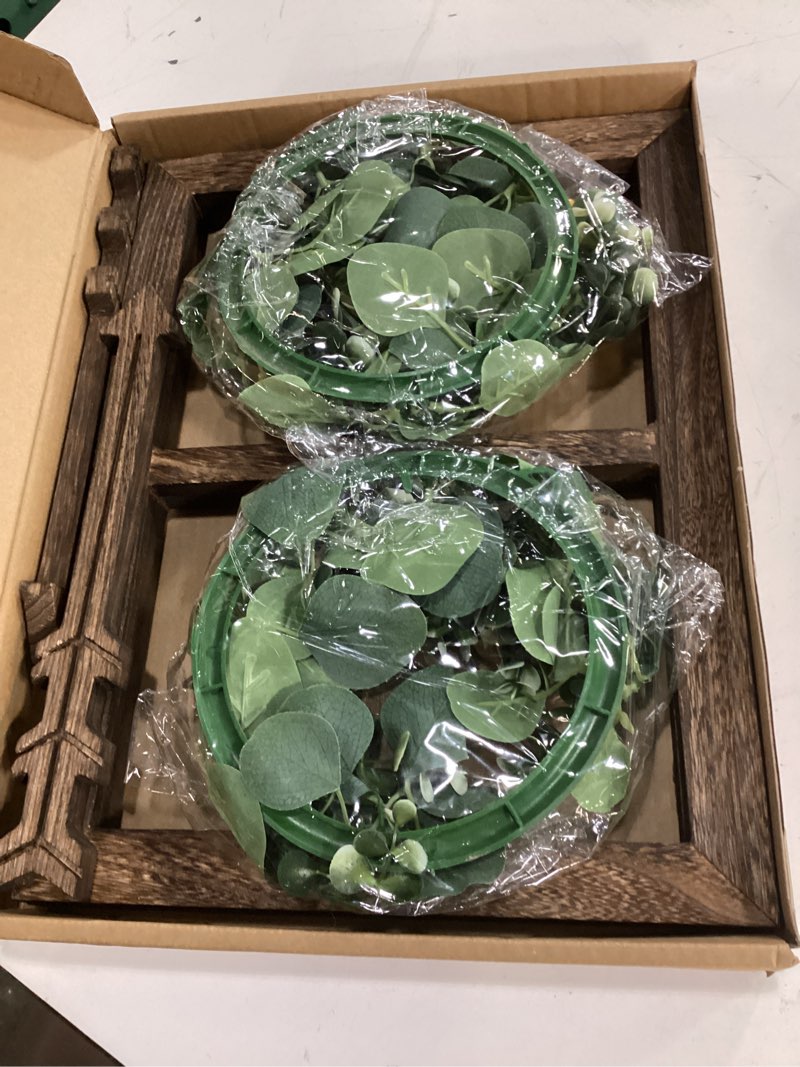 Condition photo showing Good Condition for Rustic Wood Window Frame with Green Wreath and Arrows Wall Decor?Farmhouse Window Frame Hanging Decor,Wooden Fake Decoration,Window Pane Wall Decor,Set of 2 (Brown)