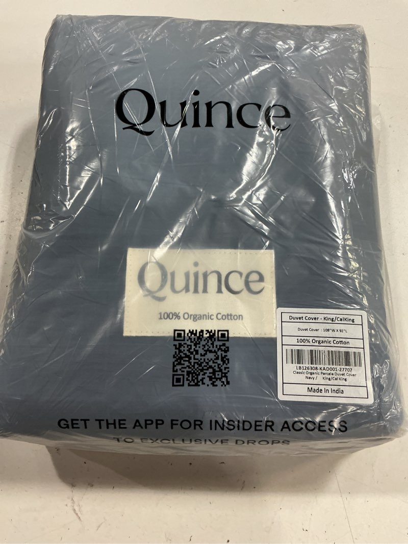 Condition photo showing New/Like New for quince organic percale duvet cover king /cal king 108” w x 92” l navy