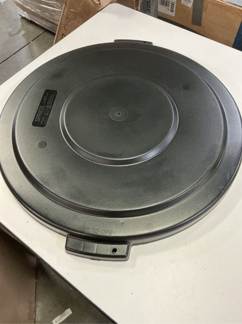 Condition photo showing Good Condition for sparta bronco waste container trash can lid, round trash bin for disposal, 32 gallons, black black 32 gallon