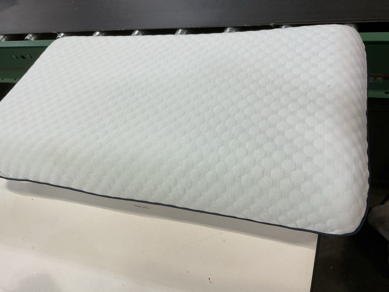Condition photo showing Good Condition for weekender gel memory foam pillow - queen size - 2-pack - medium plush feel - neck & shoulder support - for back, side, & stomach sleepers - home, hotel, & hospital essentials queen 2 pack