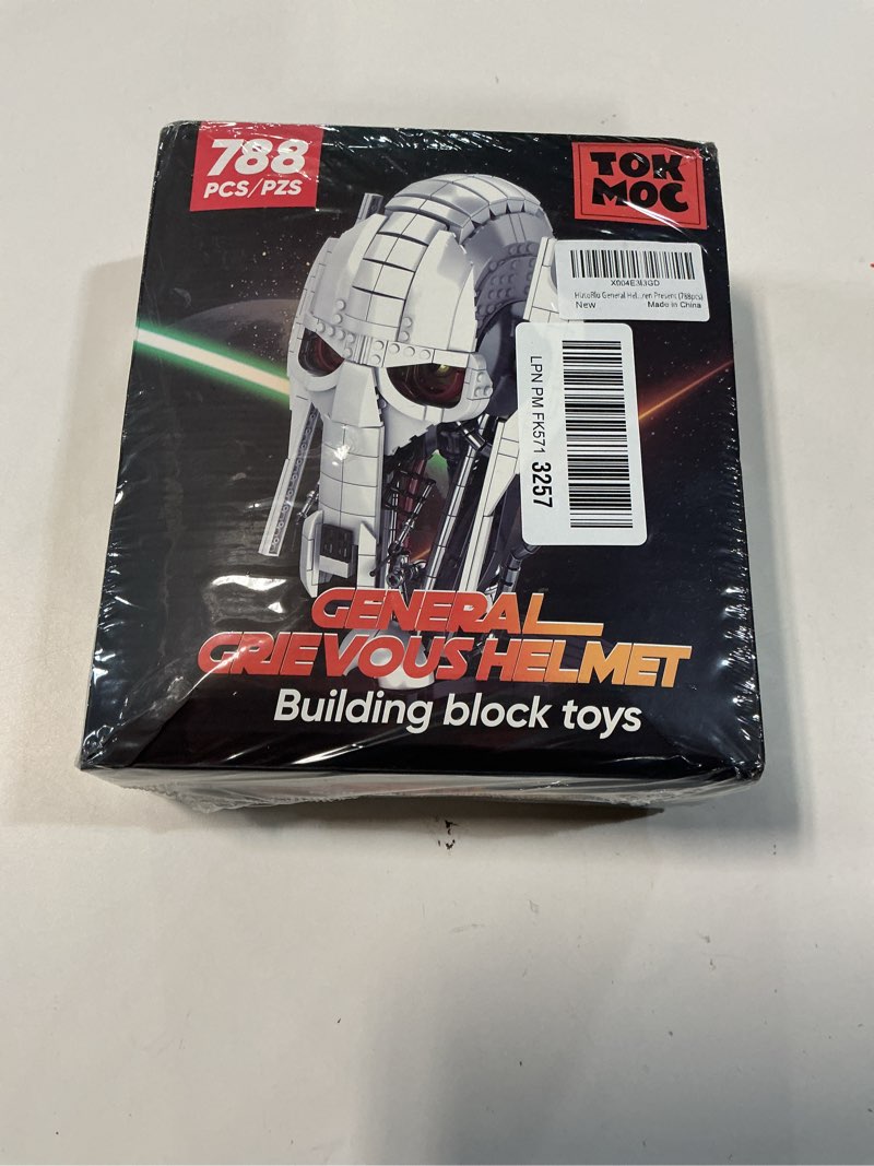 Condition photo showing New/Like New for General Helmet Building Set, Restore Classic Building Blocks Model, Home Ornament Decorations, for Fans and Children Present (788pcs) White