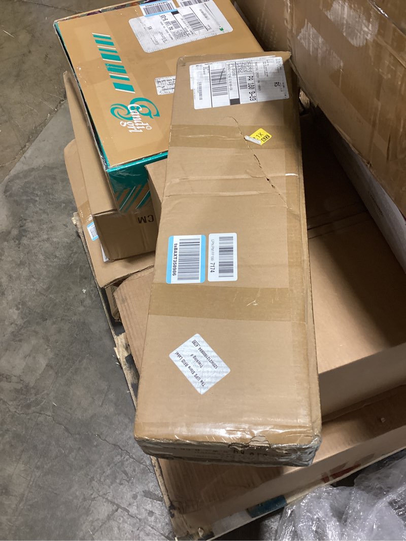 Condition photo showing Good Condition for vevor chain link fence extensions, 18 packs 27.4" extension height, galvanized post extender for 1.3" to 1.5" top of fence, u bracket, barbed wire extend arm for privacy, prevent dogs jumping out cylindrical 18.0
