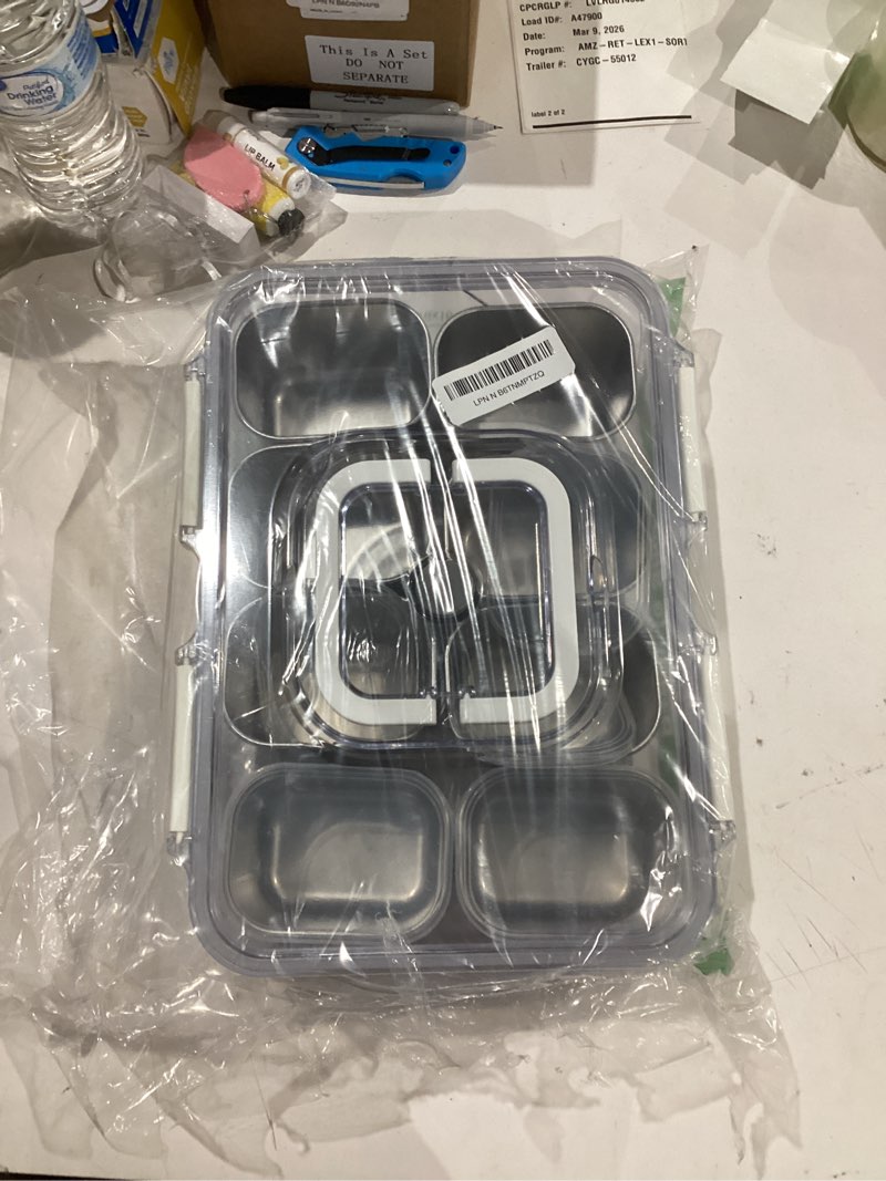 Condition photo showing Good Condition for snackle box container, 304 stainless steel divided serving tray with lid and handle, portable 8 compartments veggie tray for fruits,veggies,nuts &candy, dishwasher safe for travel,picnic,beach&parties clear 14" w-1pcs-8 compartments