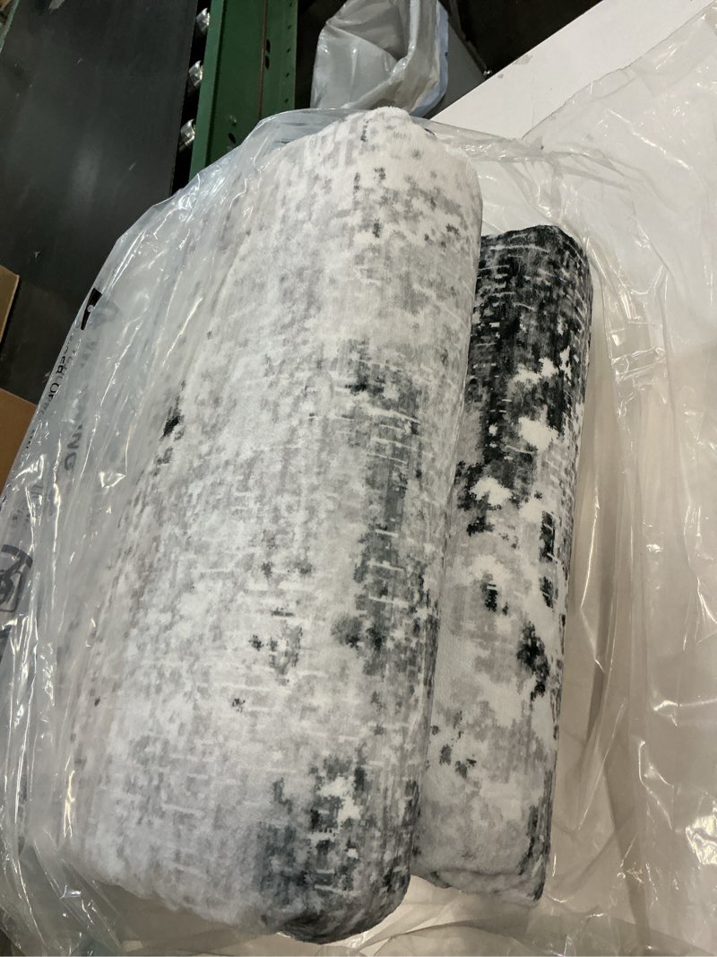 Condition photo showing Good Condition for 8x10 Modern Abstract Rug Faux Wool Accent Ultra Soft Machine Washable Rug Non Slip Non Shedding for Bedroom Dining Room Office Home, Grey Grey 8' x 10' (Rectangular)