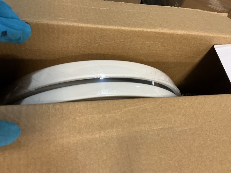 Condition photo showing New/Like New for Elongated Toilet Seat 18.5\" - Soft Close, Durable PP Oval Toilet Lid, Easy Installation & Removal, Fits Most Toilet Bowl Seat (Elongated 18.5'')