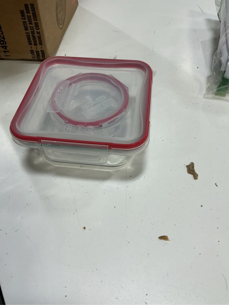 Condition photo showing Good Condition for pyrex freshlock (7-pack) glass food storage containers set, (1, 2, 4 cups) airtight & leakproof plastic locking lids bpa-free, meal prep containers set, freezer dishwasher microwave safe 7 pack