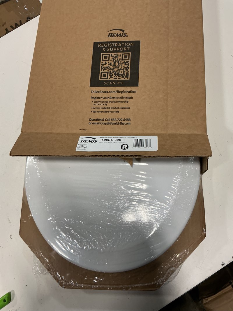 Condition photo showing New/Like New for bemis 500ec 390 toilet seat with easy clean & change hinges, 1 pack round, cotton white