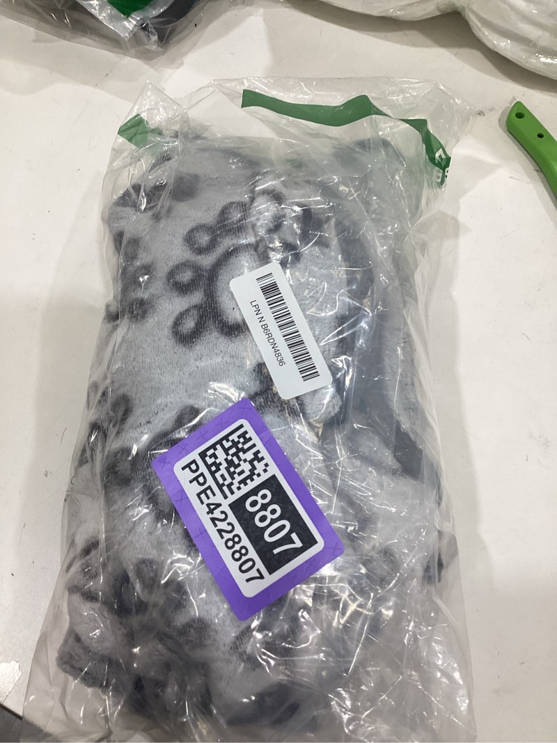 Condition photo showing New/Like New for Luciphia Premium Soft Dog Blanket for Small Medium Large Dogs Washable 300GSM Fluffy Warm Fleece Puppy Cat Paw Print Pet Flannel Pcs2 Grey Paw M(30"x20")