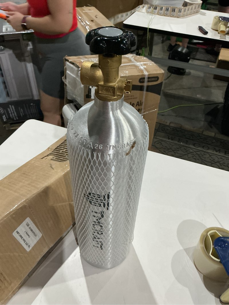 Condition photo showing Good Condition for tmcraft 5 lb co2 tank, heavy duty aluminum alloy cylinder with cga-320 valve, dot approved cylinder for kegerator kit and draft beer dispensing