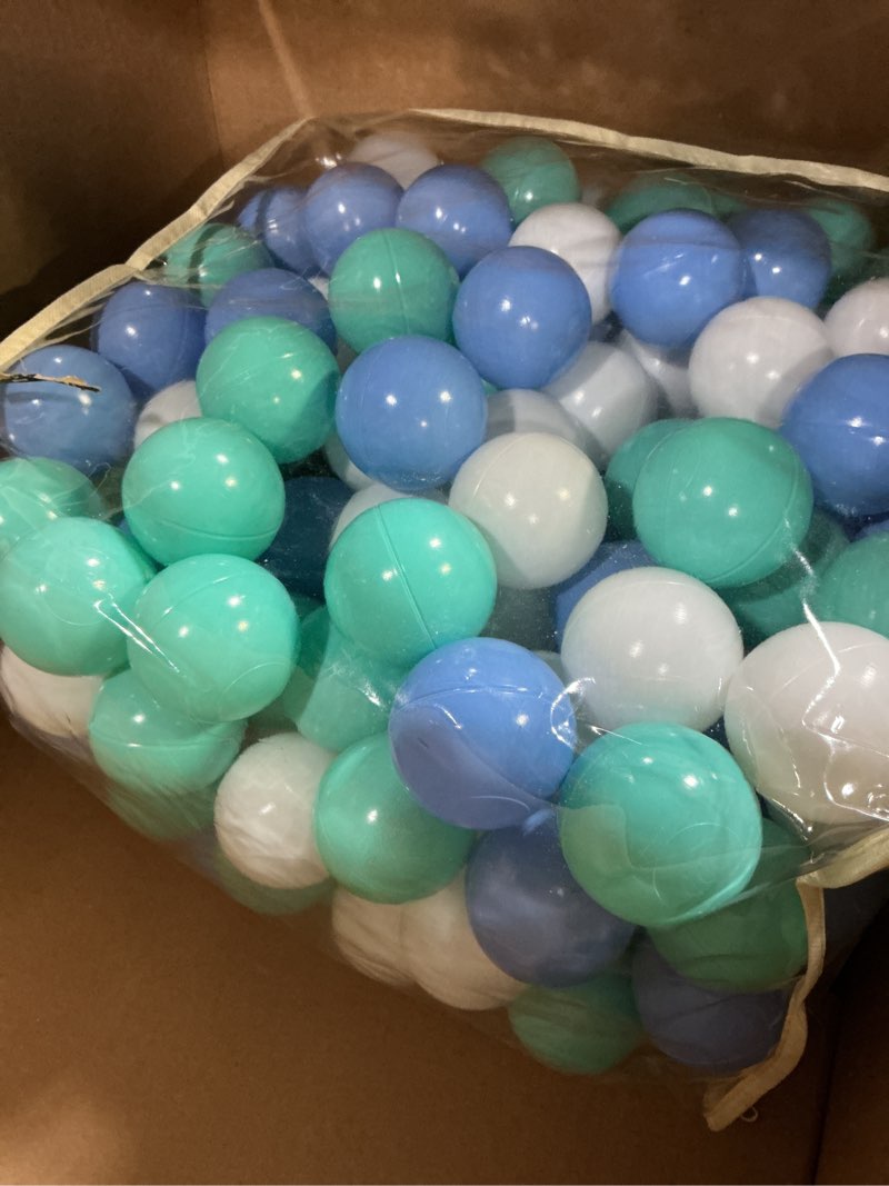 Condition photo showing Good Condition for MoonxHome Ball Pit Balls for Toddlers, BPA Free Crush Proof Plastic Toy Balls for Ball Pit, Children's Pool Water Toys, Macaron Ocean Balls for Play Tent 2.15 Inch Pack of 100 200 500 800 1000 M-green&blue 200