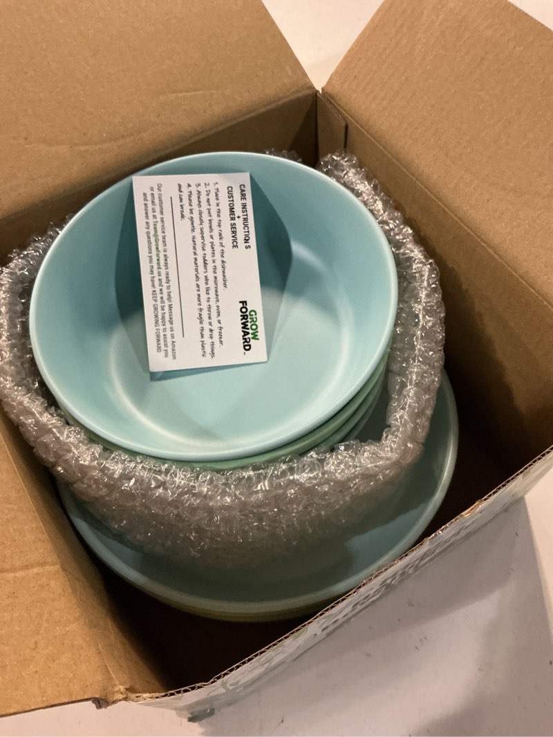 Condition photo showing New/Like New for grow forward bamboo kids plates and bowls sets - 8-piece dishwasher safe non toxic plates for kids - reusable eco friendly bpa free dishes dinnerware sets for children - rainforest