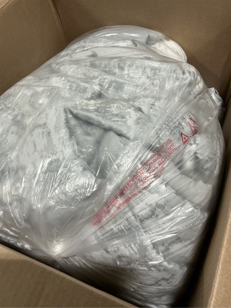 Condition photo showing Good Condition for TAHARI Home - Queen Size Comforter, 5-Piece Jacquard Bedding Set with Matching Shams & Decorative Pillows (Lauren Collection, Grey) Queen Grey