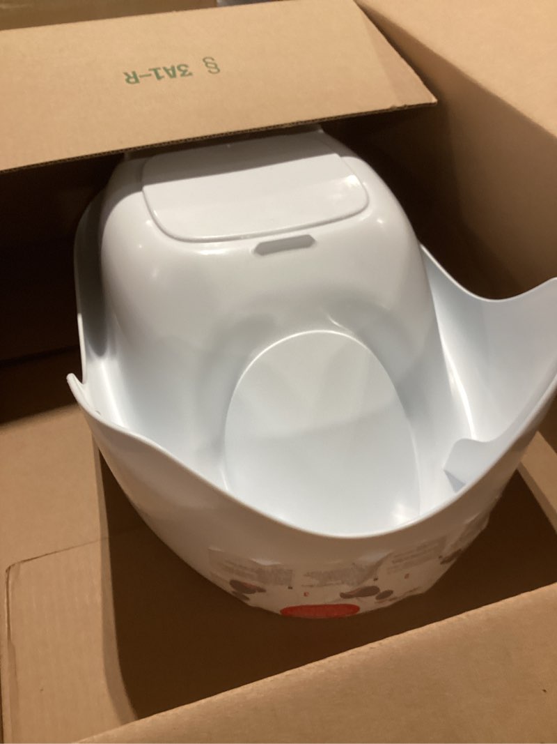 Condition photo showing Good Condition for Boon Soak 3 Stage Baby Bathtub - Baby Bath Tub with Three Support Positions for Newborn to Toddlers - Color Changing Drain Plug for Ideal Bath Temperature - Gray - Ages 0 to 18 Months and Up White 1 Count (Pack of 1)