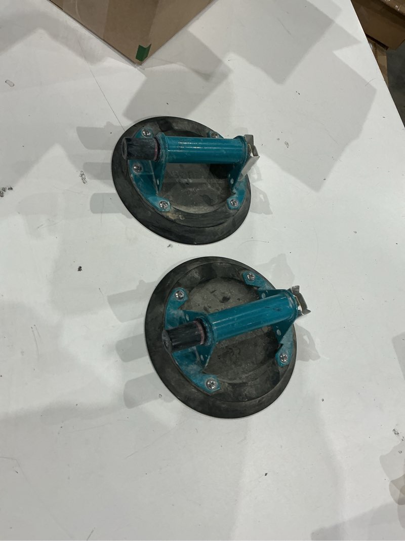 Condition photo showing As Is for wood's powr-grip 8" suction cup with metal handle and carrying case (n4950)