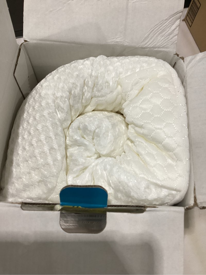 Condition photo showing Good Condition for Elviros Cervical Memory Foam Pillows for Neck and Shoulder Pain, Neck Pillow for Sleeping, Side Sleeper Pillows for Adults, Ergonomic Orthopedic Sleeping for Back and Stomach Sleepers (Medium Firm) White Memory Foam
