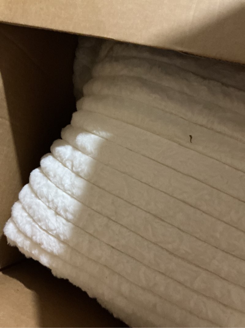 Condition photo showing Good Condition for Giant Bean Bag Chairs for Adults with Filling Plush Fluffy Bean Bag Chairs for Teens with Armrests Comfy BeanBag Lazy Couch Sofa Chair for Bedroom Living Room Reading M-for teens/adults White