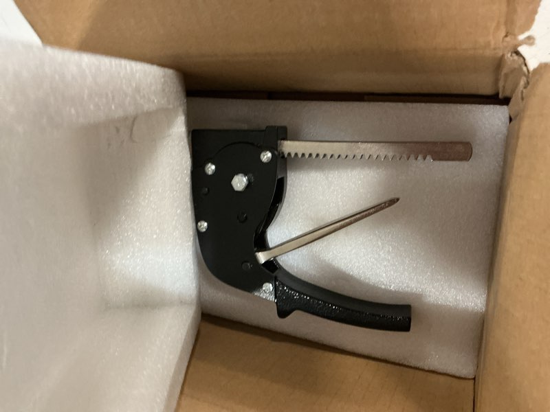 Condition photo showing Good Condition for pbt58 manual strapping tensioner, lightweight metal bundling tool with ergonomic one-hand pusher bar, heavy-duty metal bundling tool fits, 3/8" to 1/2" steel strap for warehouse & factory