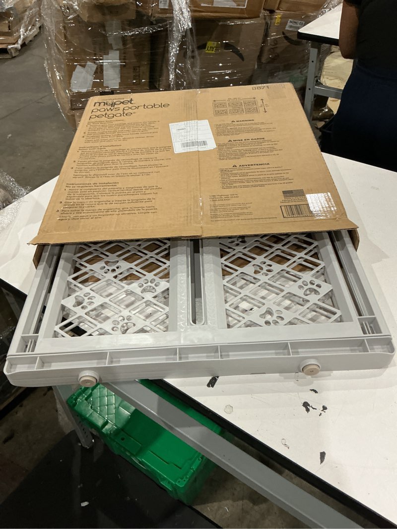 Condition photo showing Good Condition for mypet north states paws portable pet gate: 26-40" wide. pressure mount. no tools needed. made in usa. dog gate 23" tall, expandable, durable dog gates for doorways, light gray