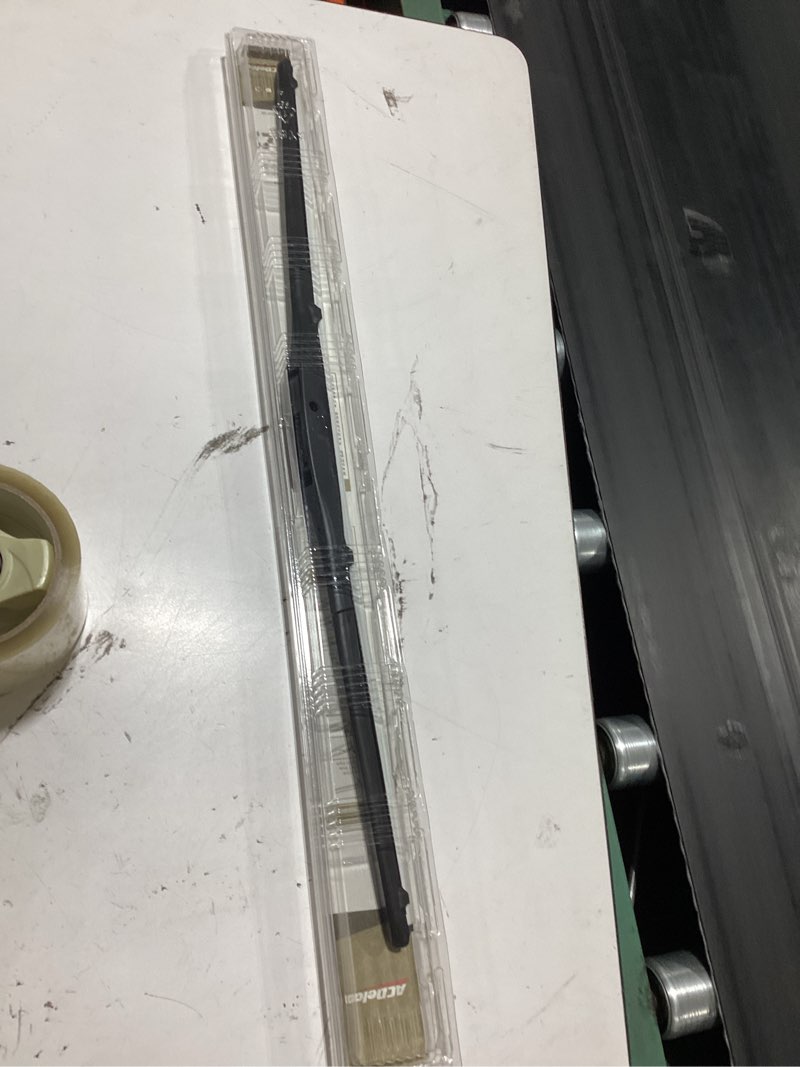 Condition photo showing Good Condition for acdelco gold 8-02216 (19388171) hybrid wiper blade, 22.0 in