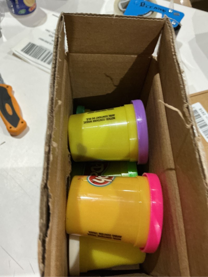 Condition photo showing Good Condition for play doh modeling compound 10-pack case of assorted colors, non-toxic 2 oz. cans, back to school gifts, prizes, & party favors, preschool toys for kids, ages 2+ (amazon exclusive)