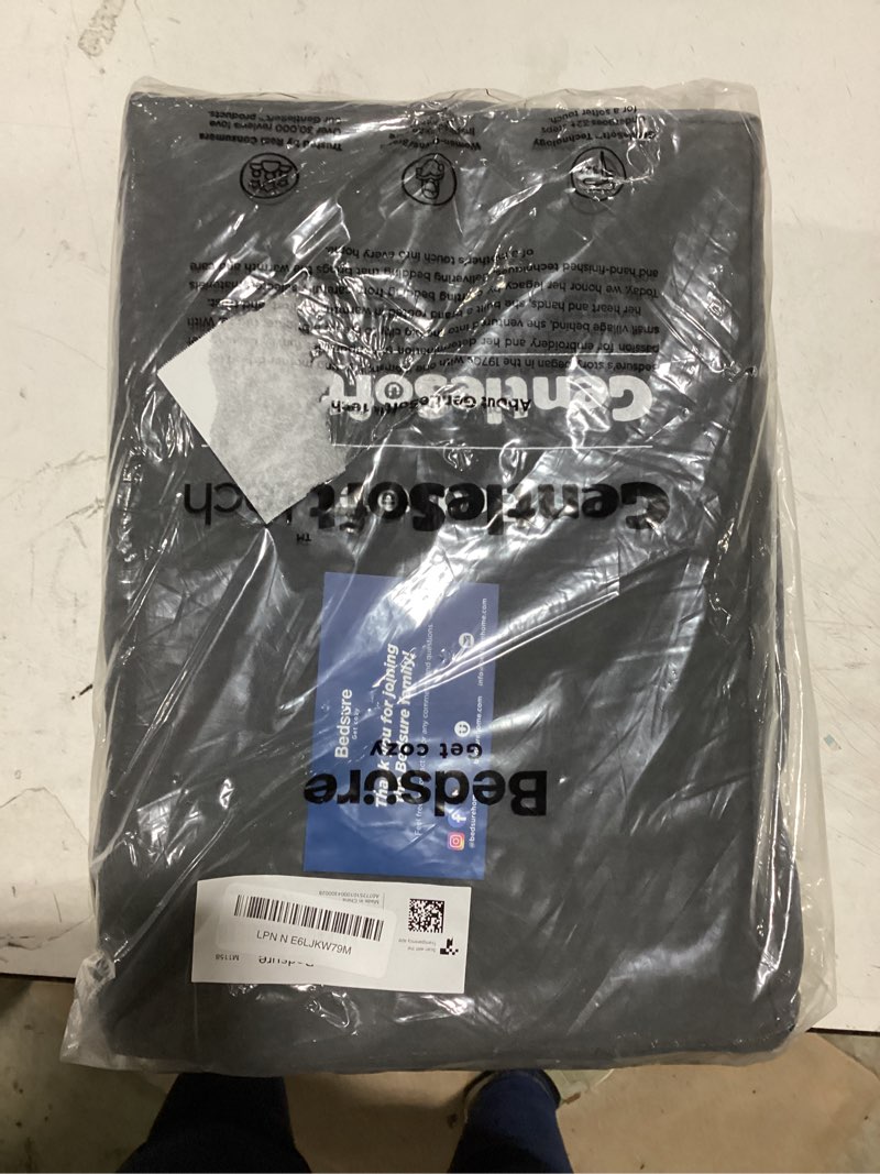Condition photo showing Good Condition for bedsure cotton duvet cover full - 100% cotton waffle weave charcoal duvet cover set, purewoven breathable bedding set for all season, 3 pieces, 80"x90" full (80" x 90") 19 - charcoal black (no comforter)