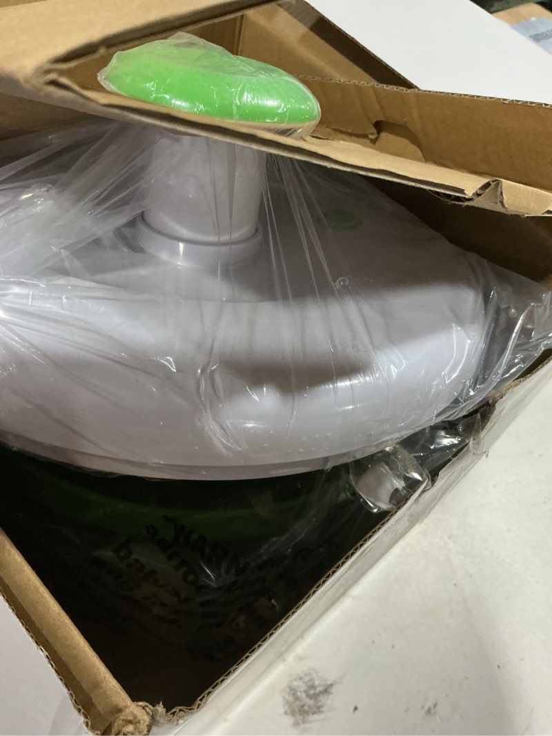 Condition photo showing Good Condition for farberware easy to use pro pump spinner with bowl, colander and built in draining system for fresh, crisp, clean salad and produce, 6.6 quart, green green 6.6 quart