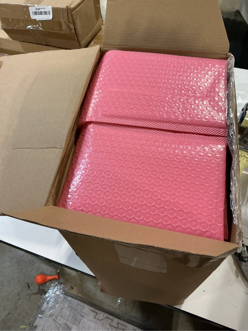 Condition photo showing Good Condition for 100 pcs kraft bubble mailers 3 size padded envelopes kraft poly mailers bubble lined shipping envelopes mail shipping bags for cds book business supplies (pink) pink 100
