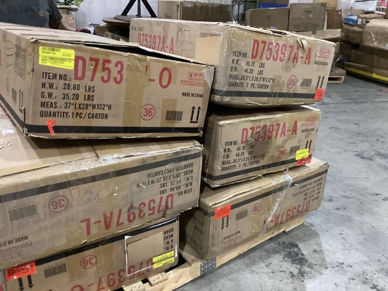 https://lotting-media.assets.bidfta.com/lotting_45f3a9e8-40e8-445d-b6a1-cbe09413f827