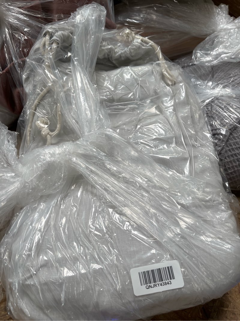 Condition photo showing Good Condition for bamboo sheet set, queen, light grey