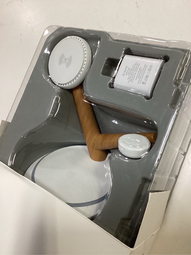Condition photo showing Good Condition for atomi qi2 magnetic wireless charging stand