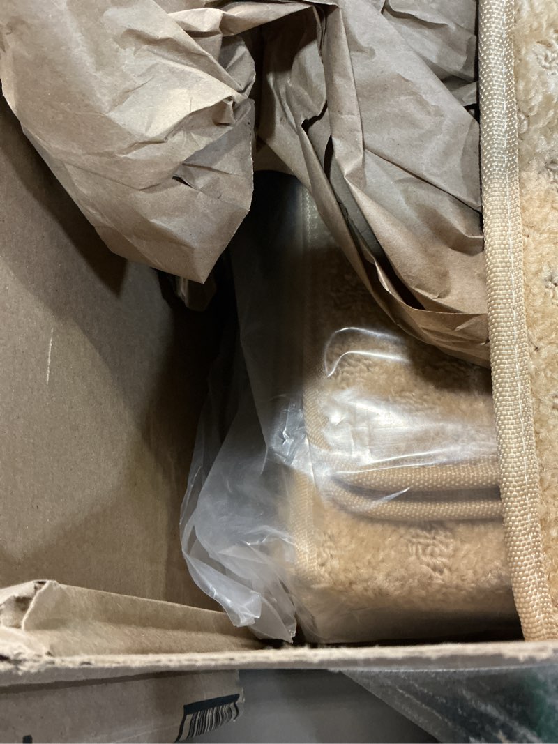 Condition photo showing New/Like New for pure era bullnose carpet stair treads set tape free non-slip indoor stair protectors pet friendly rugs 9.5" x 30"(14 pieces,khaki mini-diamond trellis) khaki mini-diamond trellis 14 pieces with bullnose