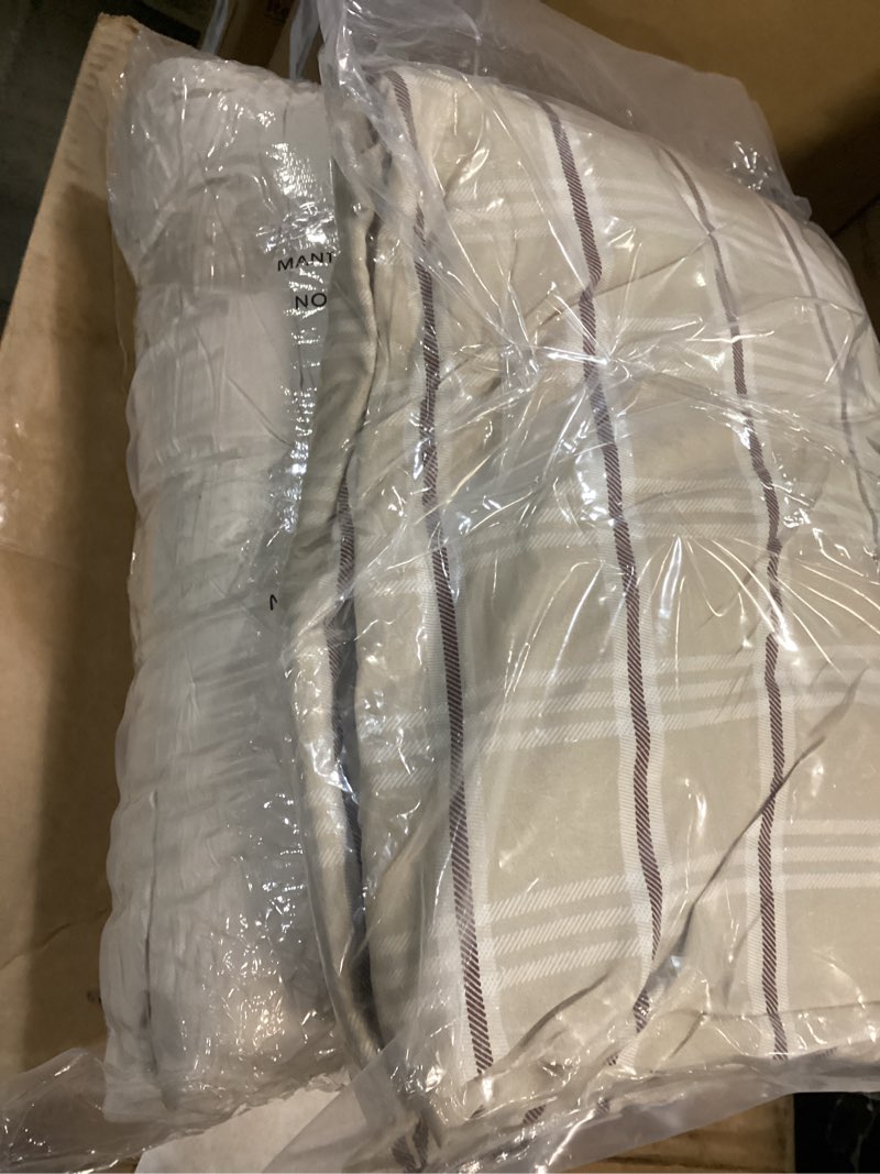 Condition photo showing New/Like New for Cyusri Cotton Stripe Full Comforter Set - Soft Lightweight Bedding 3 Pieces Dyed Bed Set with 2 Pillow Shams,Reversible All Season Farmhouse Down Alternative(Full Size 80"x90" Beige) Beige Full(80"x90")