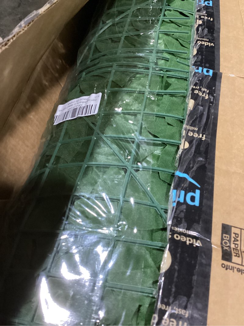 Condition photo showing Good Condition for DearHouse Artificial Ivy Privacy Fence, 118x78.7in Artificial Hedges Fence and Faux Ivy Leaf Decoration for Outdoor Decor, Home, Garden Decor 118*78.7inch