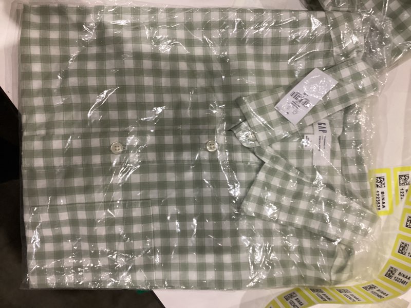 GAP green plaid button up large
